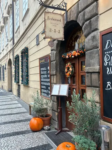 3+3+3 U Tří zlatých Trojek